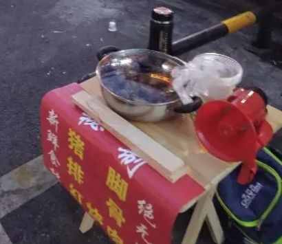 中年大叔夜市擺攤實錄：一生有一位真心朋友足矣