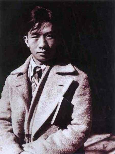 人民音樂家聶耳的一生，短晢而光輝