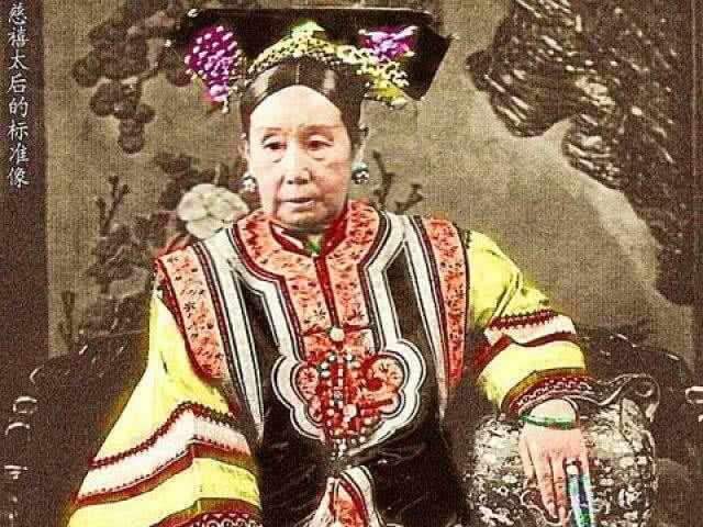 主張尊重國(guó)際法，保護(hù)外國(guó)使館，北大校長(zhǎng)被砍頭，主和就是賣國(guó)？