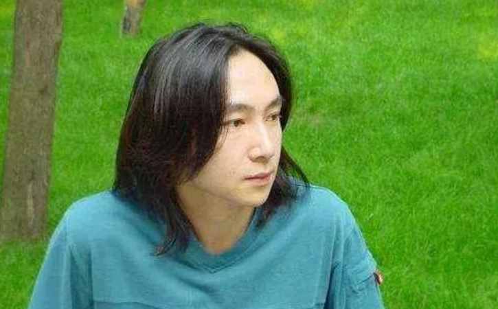 《掃黑風(fēng)暴》最無(wú)厘頭的角色，刀疤臉大江，鄧超班主任出演