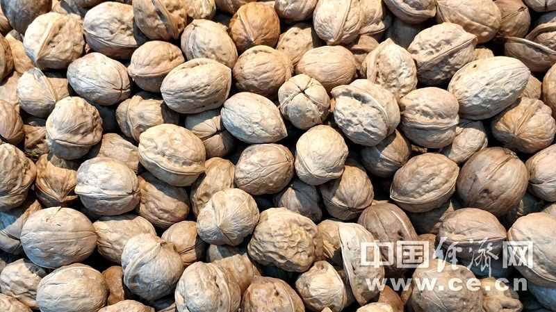 好吃不變質(zhì) 看看堅(jiān)果類零食保質(zhì)期有多久