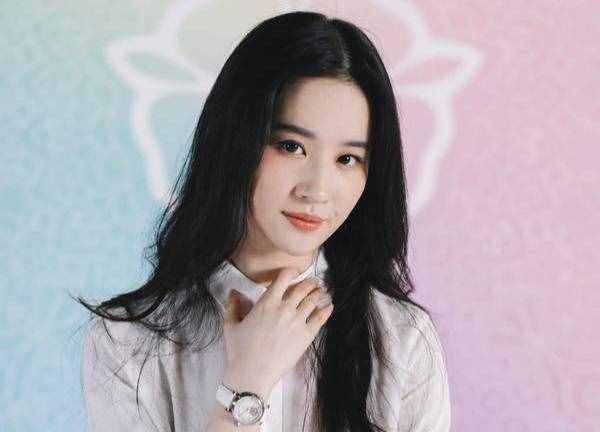 2020全球百大美女榜出爐：玄彬兩個緋聞女友皆上榜，劉亦菲僅排77