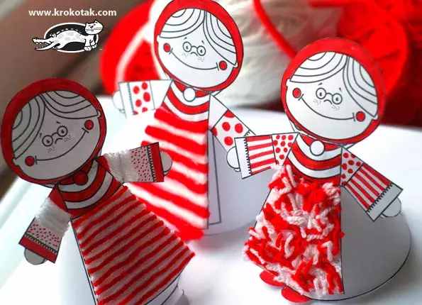 幼兒園新年手工教程：卡紙娃娃毛線粘貼畫，滿滿的節(jié)日喜感迎面來