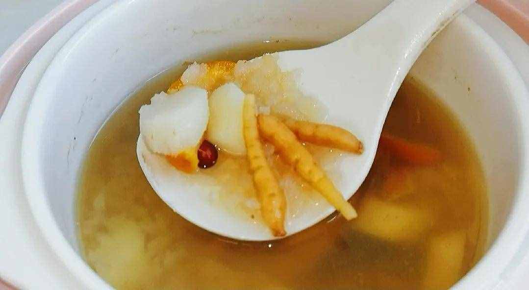 孩子夜里翻來覆去睡不好覺，一周喝兩次這個湯，居然調(diào)理好了