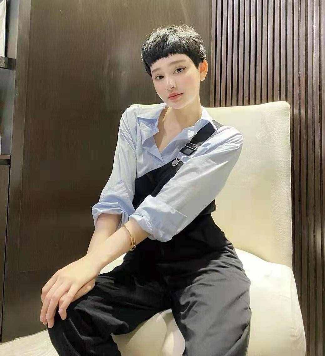 不用打理都好看的4種發(fā)型，簡約時(shí)尚又減齡，襯托五官又顯臉小