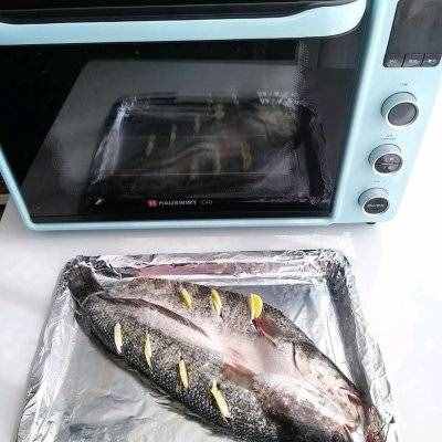 烤箱美食｜自制家庭版烤箱烤魚簡單易學(xué)
