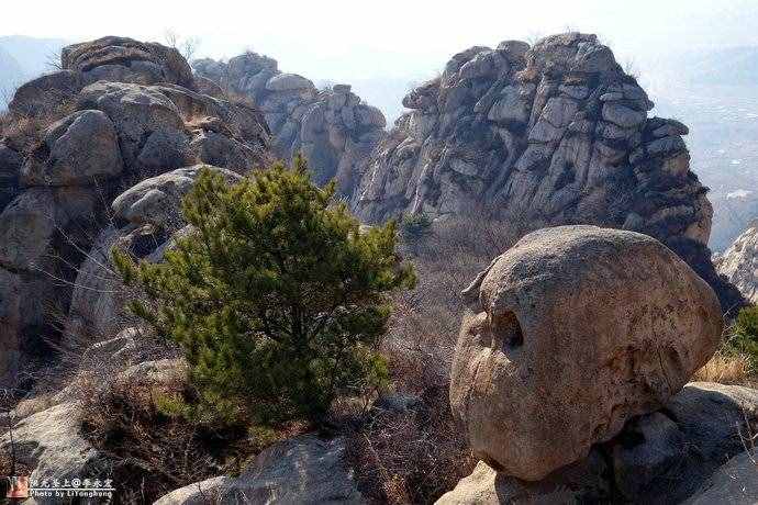 醫(yī)巫閭山：獨(dú)占鰲頭賞群峰競(jìng)秀