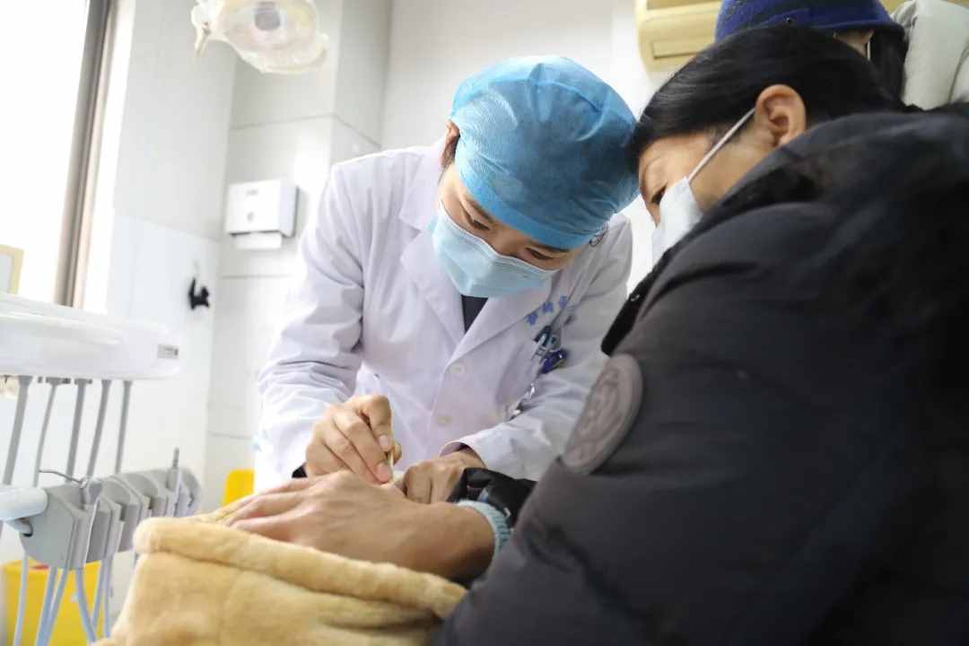 孕期牙疼，到底能不能進行治療？聽婦幼專家怎么說