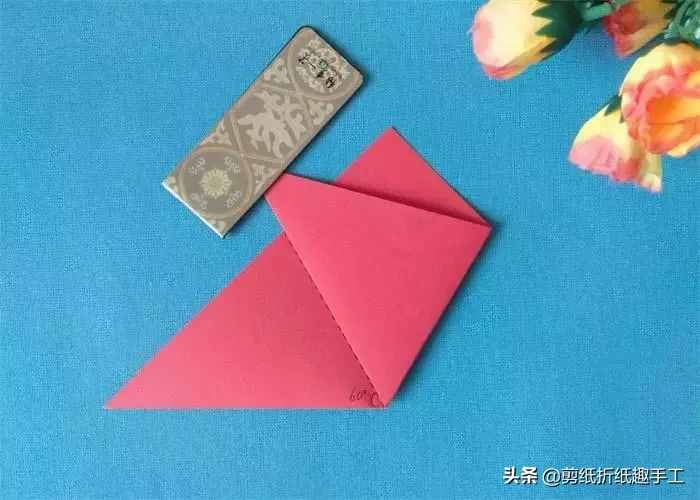 初學(xué)者拿來練手的窗花剪紙教程，分步驟圖解很詳細(xì)