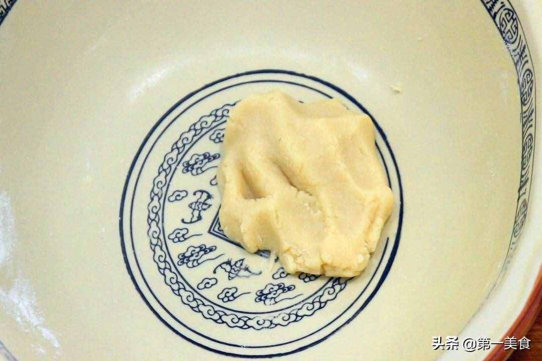 一碗面粉，倆雞蛋，教你在家做高端面點(diǎn)，個(gè)個(gè)酥軟直掉渣