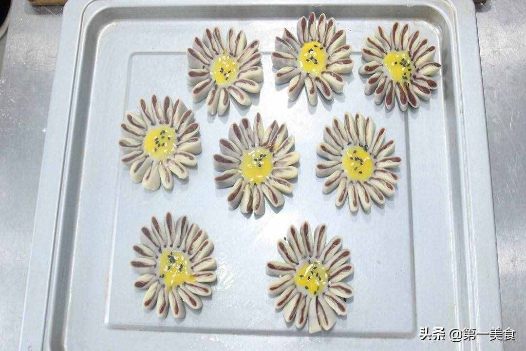 一碗面粉，倆雞蛋，教你在家做高端面點(diǎn)，個(gè)個(gè)酥軟直掉渣