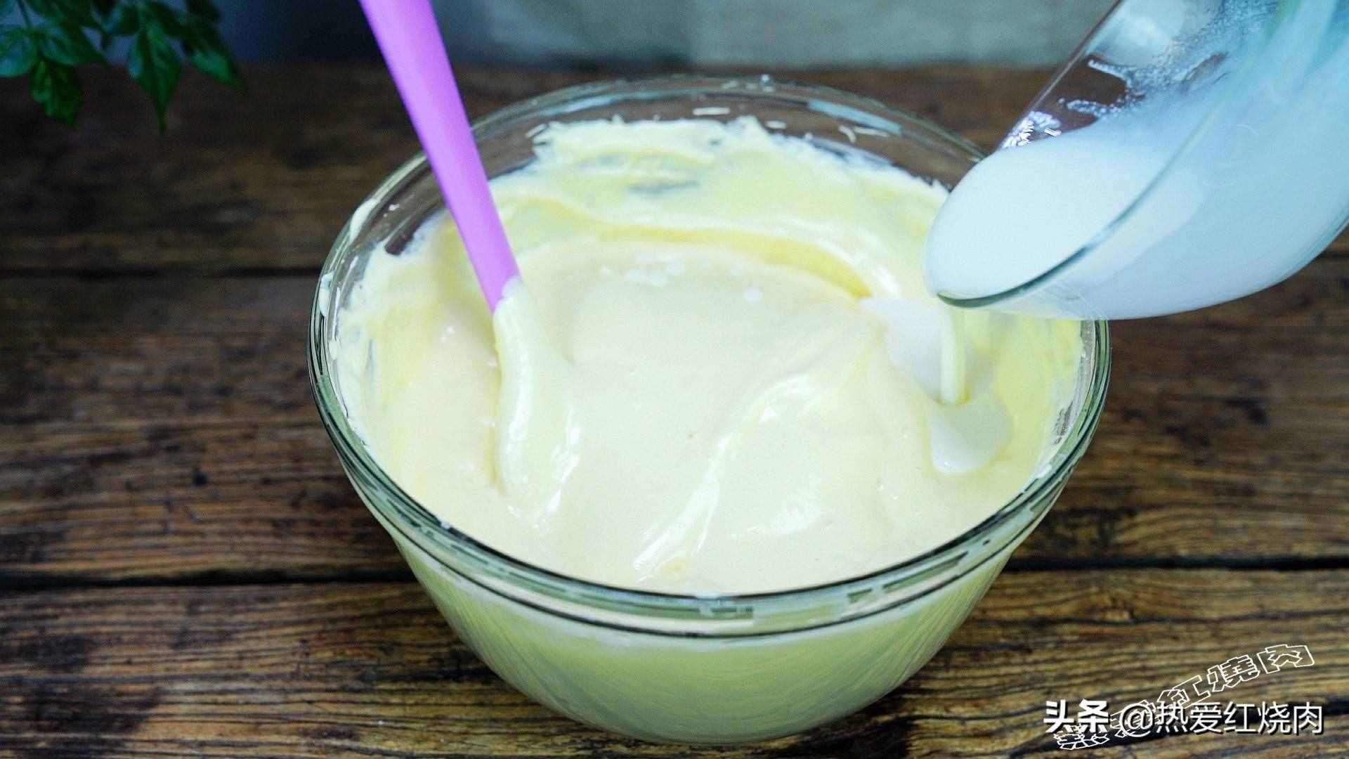 電壓力鍋也能做蛋糕，5個(gè)雞蛋2兩糖，蓬松又香甜，孩子吃著特高興