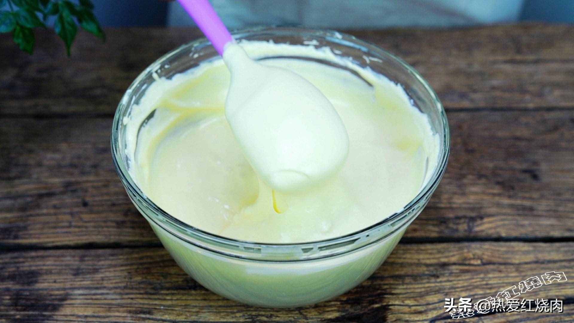 電壓力鍋也能做蛋糕，5個(gè)雞蛋2兩糖，蓬松又香甜，孩子吃著特高興