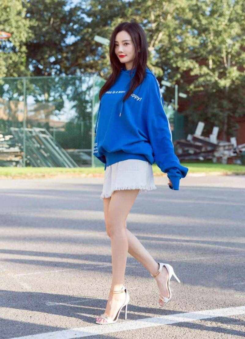 短裙怎么搭配衣服？除了款式和風(fēng)格，身材條件同樣重要