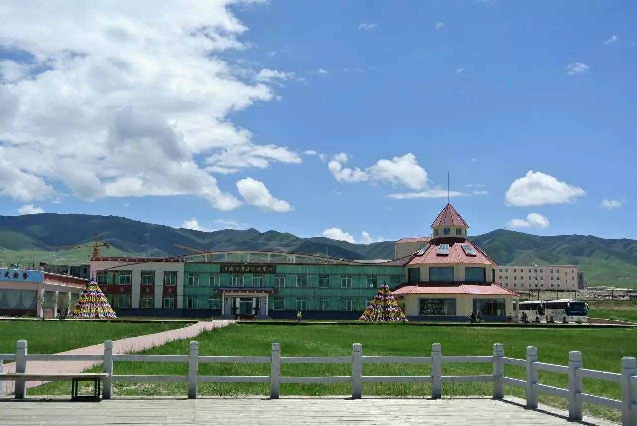 自駕青海湖環(huán)湖公路詳細攻略，大美青海，最美青海湖此生必駕！