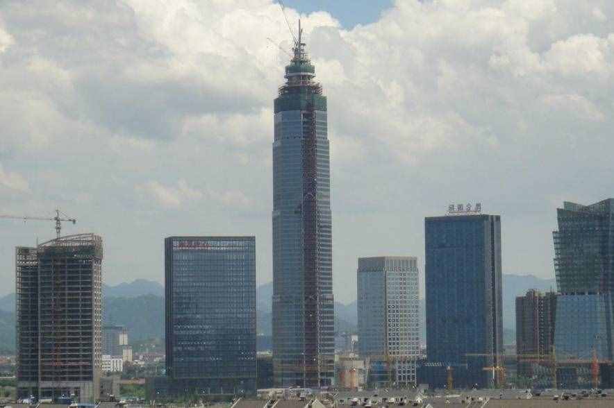 長(zhǎng)沙“黑馬”大廈，地處黃金地段，卻慘遭爛尾8年