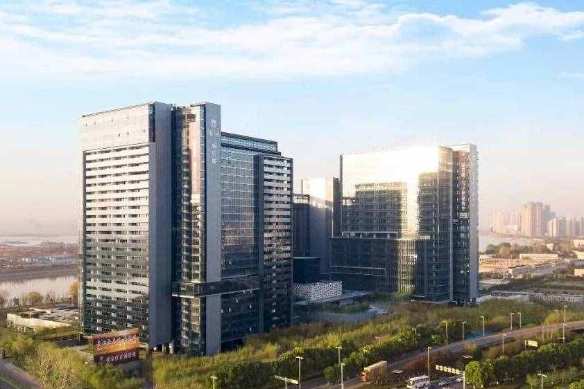 長(zhǎng)沙“黑馬”大廈，地處黃金地段，卻慘遭爛尾8年