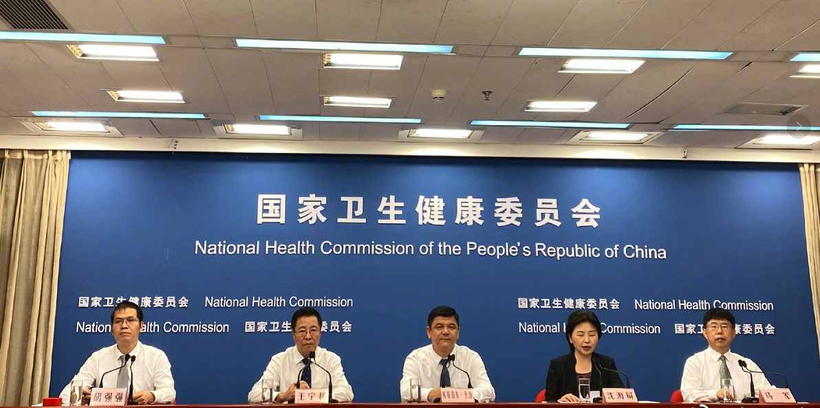 中醫(yī)針灸能治療青少年近視嗎？專家辟謠：騙人忽悠的！近視不可逆