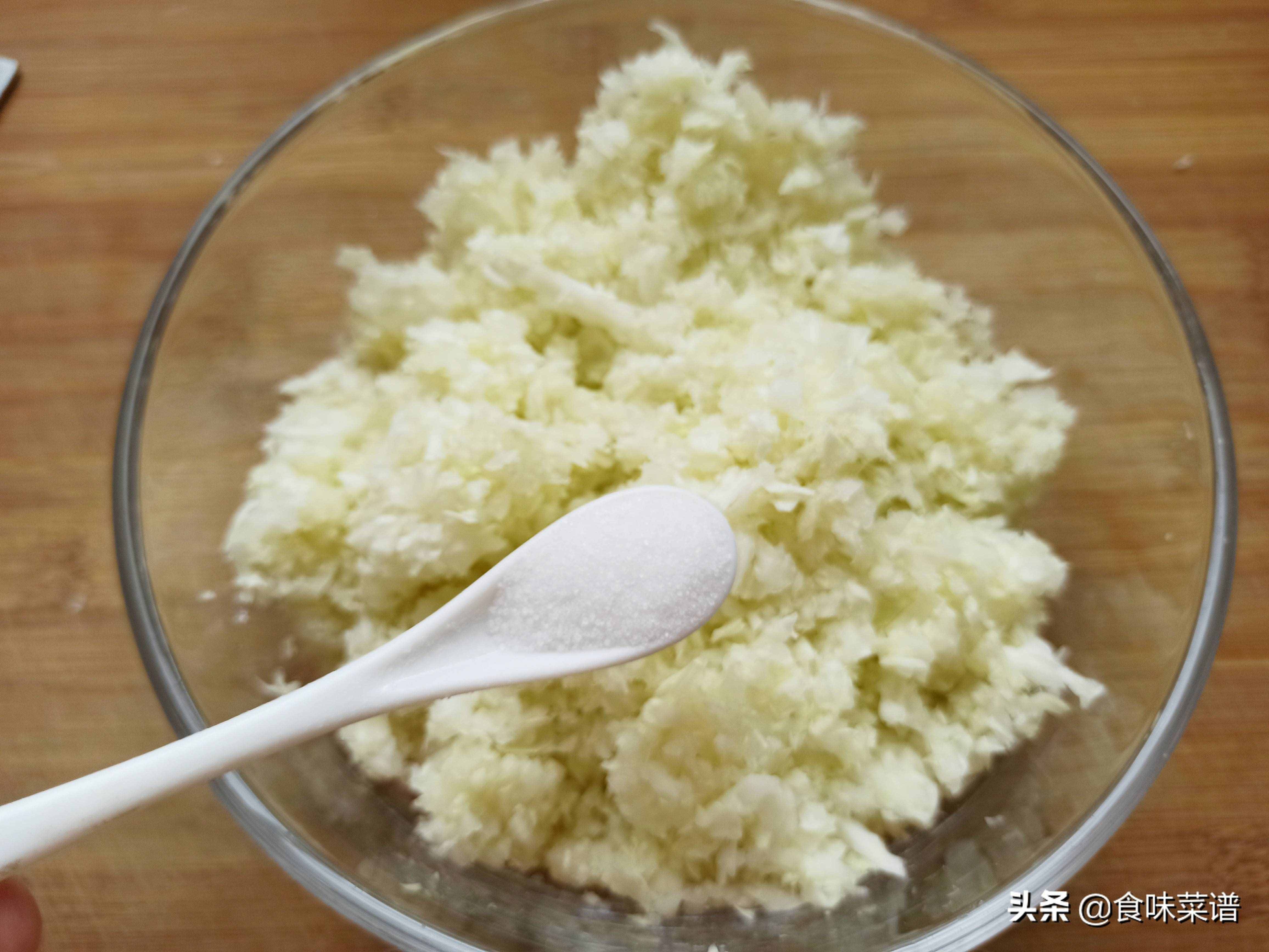 頭伏到吃餃子，教你5種素餡餃子的調(diào)法，鮮嫩營養(yǎng)多汁，好吃入味