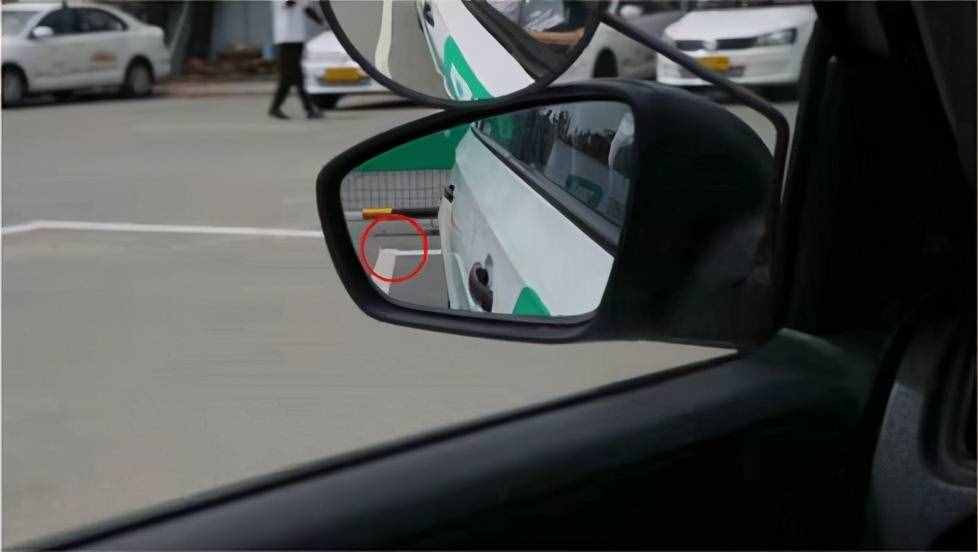 倒車入庫滿分教程圖解，一把過考沒難度