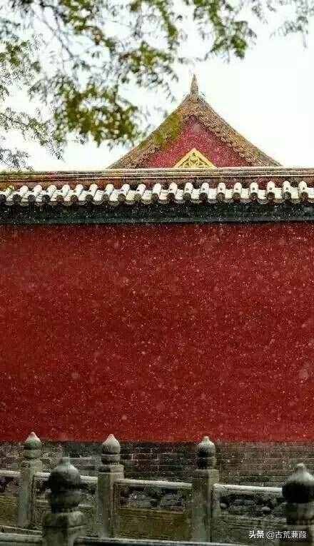 千般思緒愛擱淺，落筆為安情淡然