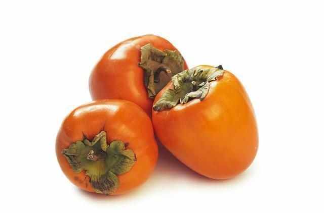 正值吃柿子的季節(jié)，柿子的4個(gè)好處，吃過(guò)的人有體會(huì)