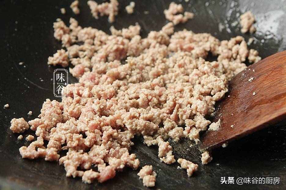 女性不想老得快，要多吃這菜，好吃不貴，護(hù)膚養(yǎng)顏抗衰老