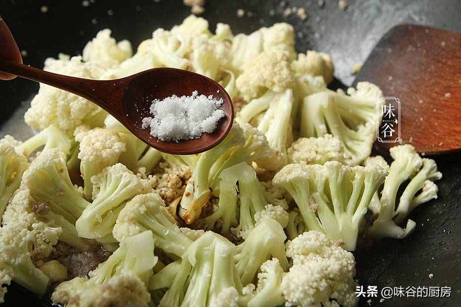 女性不想老得快，要多吃這菜，好吃不貴，護(hù)膚養(yǎng)顏抗衰老