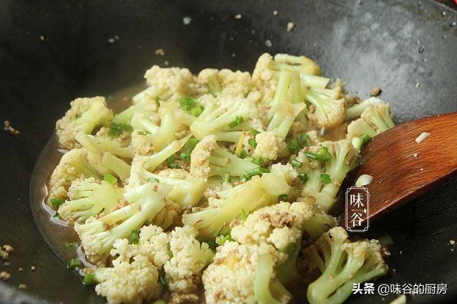 女性不想老得快，要多吃這菜，好吃不貴，護(hù)膚養(yǎng)顏抗衰老