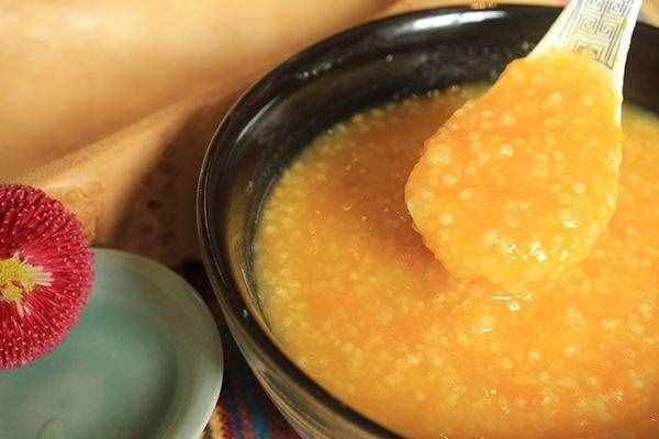 寶寶什么時候添輔食？