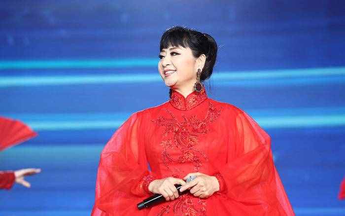 殷秀梅被譽(yù)為美聲皇后，與程志結(jié)婚當(dāng)天就后悔，為何65歲還無子