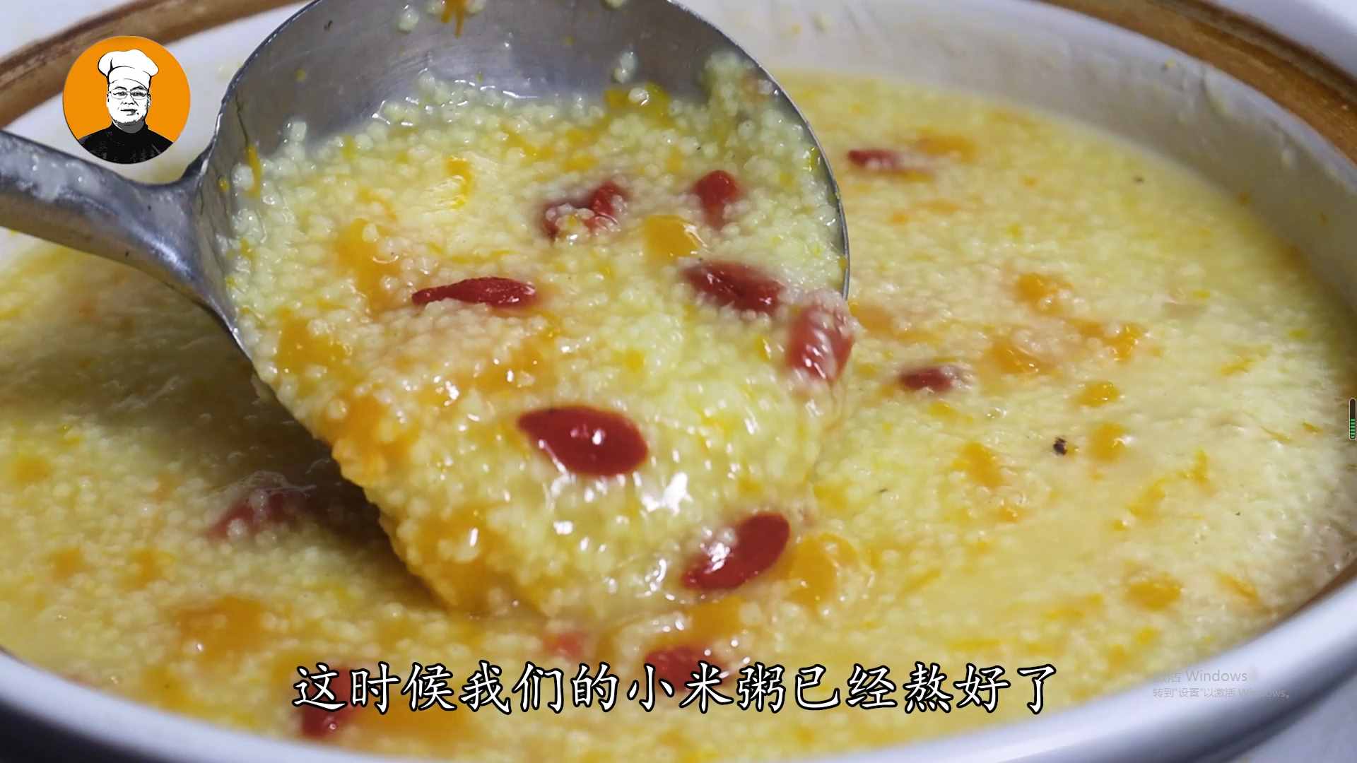 熬小米粥時，直接用水煮就錯了，教你3個小技巧，香濃黏稠米油厚