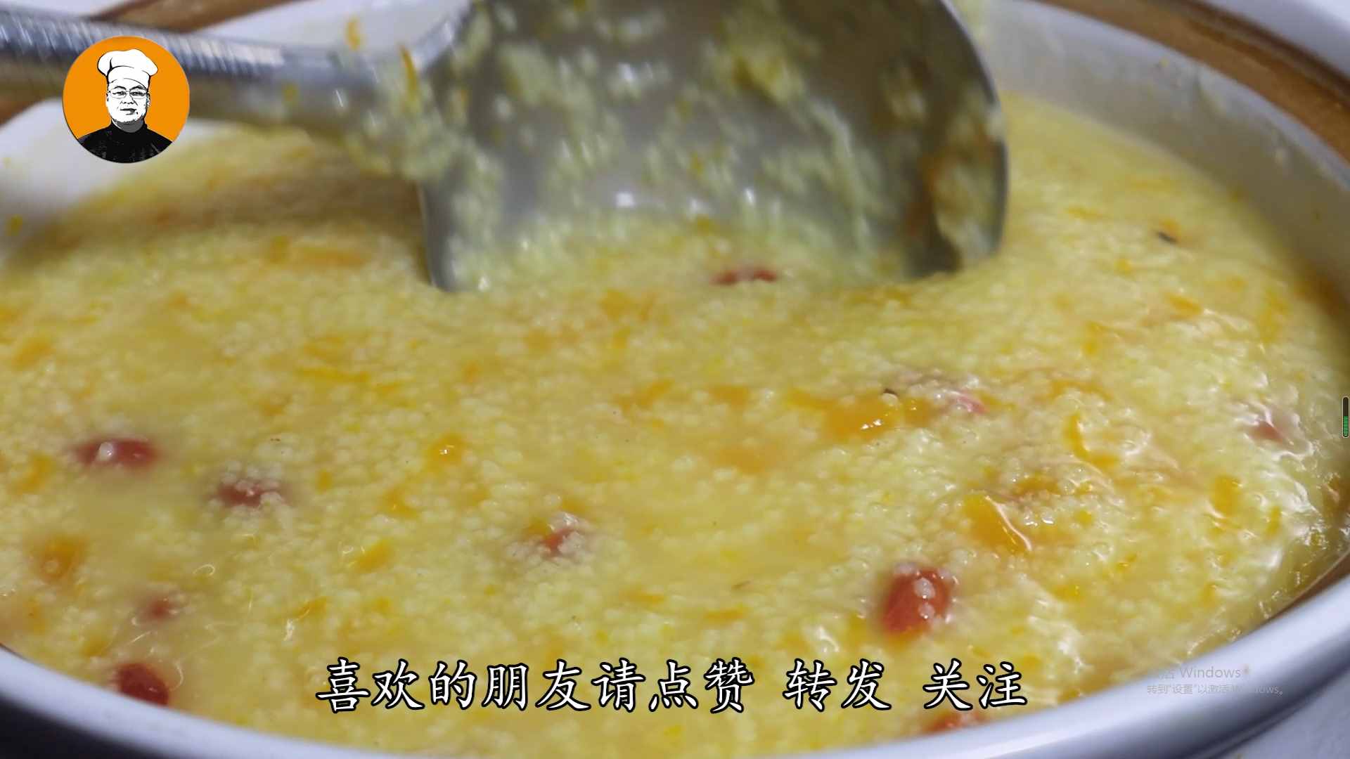 熬小米粥時，直接用水煮就錯了，教你3個小技巧，香濃黏稠米油厚