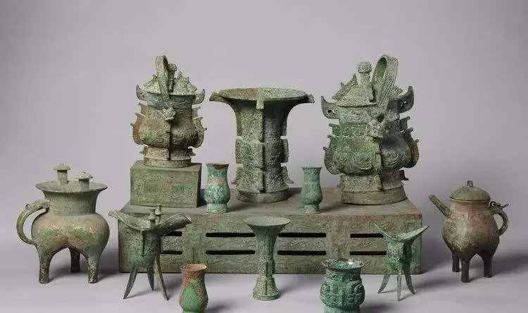 絢爛粉彩正當(dāng)廷——禮器背后的故事