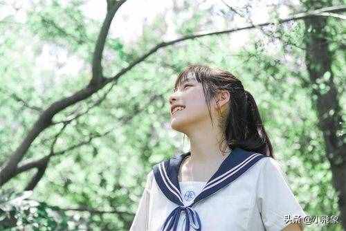 名人名言：你的微笑，勝過(guò)陽(yáng)光