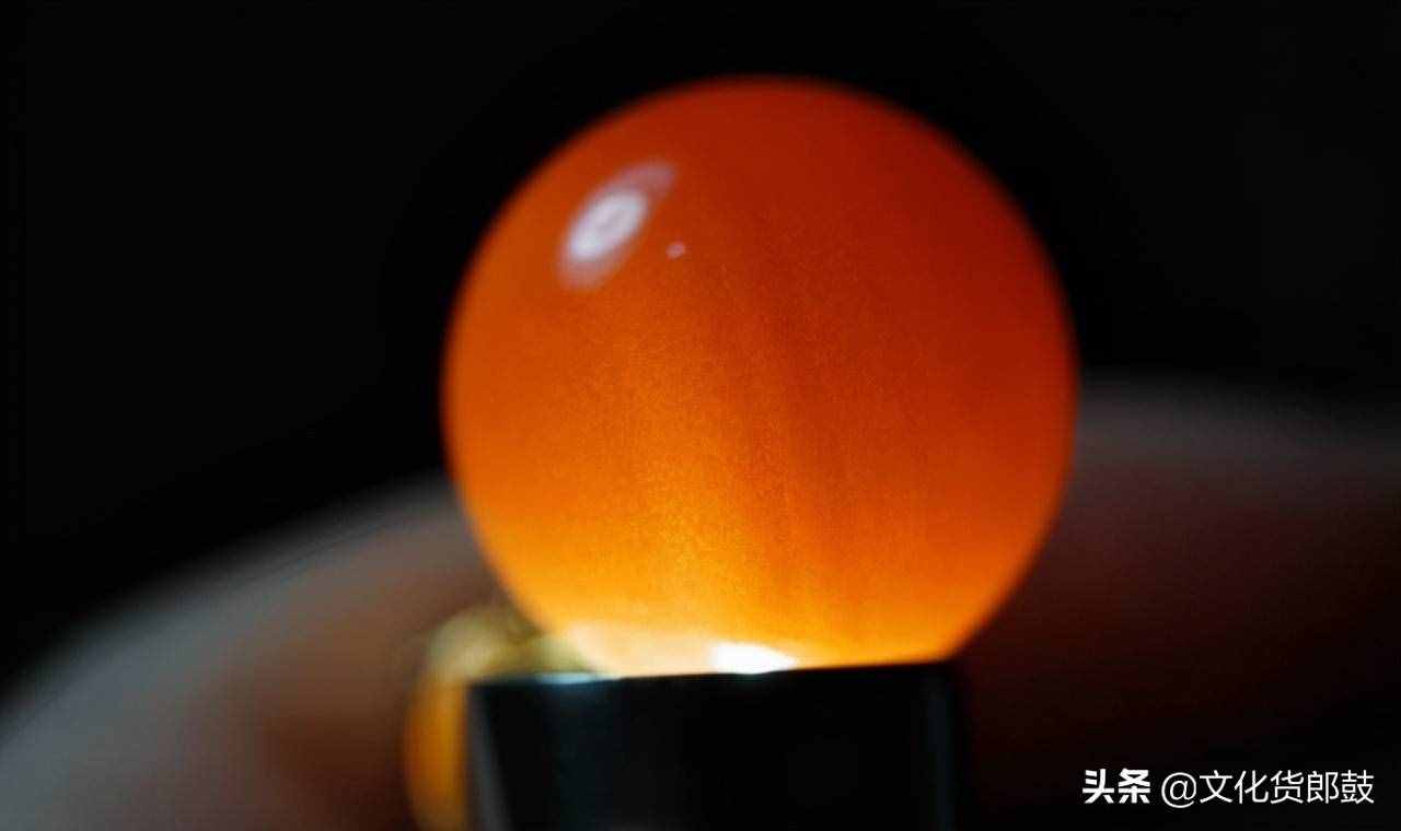 文玩圈中的“赤玉”——南紅瑪瑙你會(huì)玩嗎？