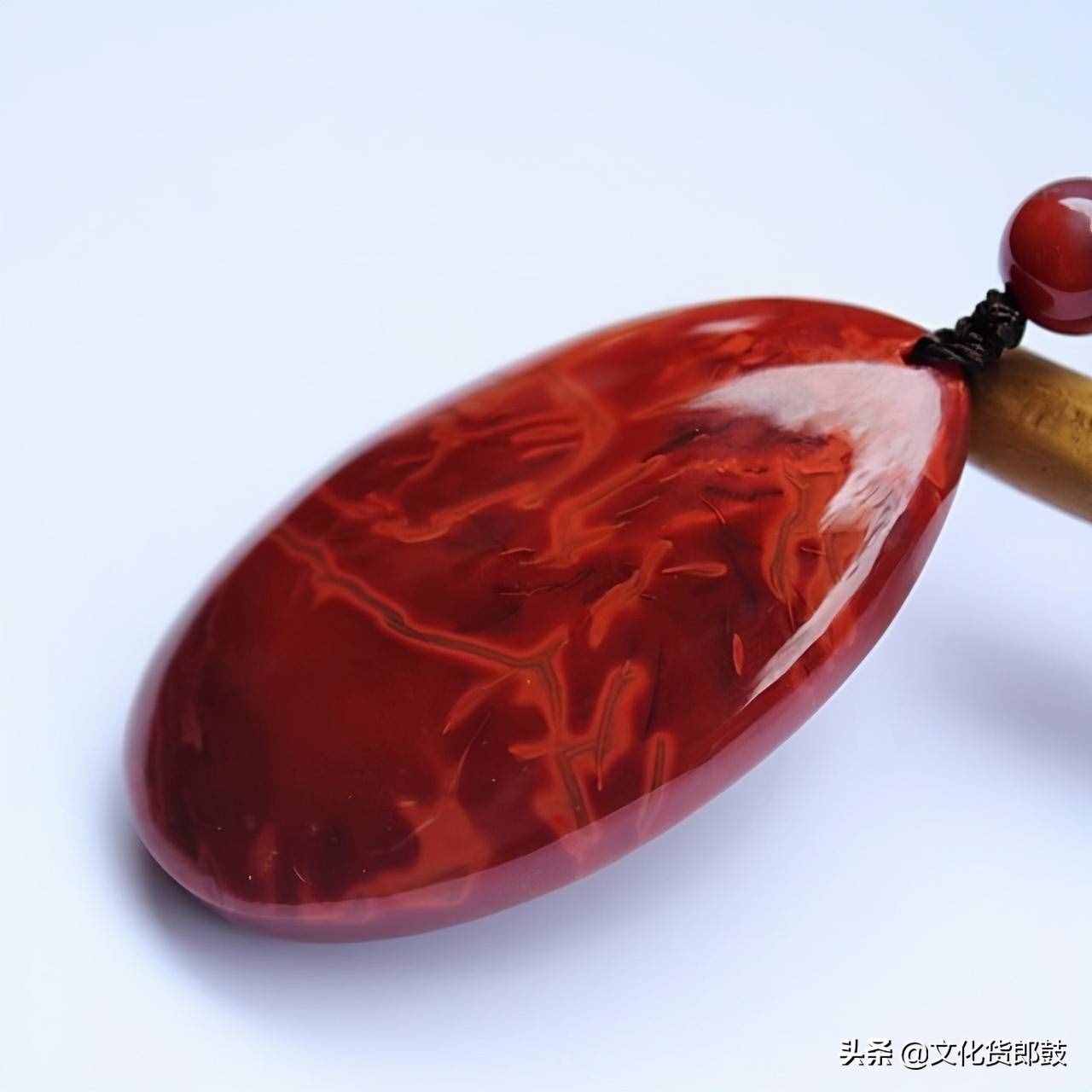 文玩圈中的“赤玉”——南紅瑪瑙你會(huì)玩嗎？