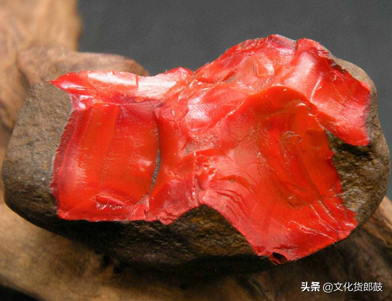 文玩圈中的“赤玉”——南紅瑪瑙你會(huì)玩嗎？