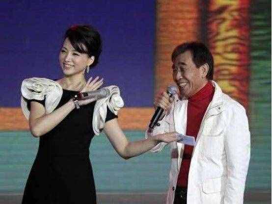 76歲男星患病暴瘦！獨(dú)寵小33歲嬌妻22年，自曝已為她買好房子