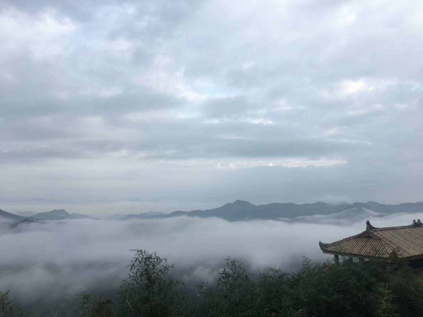 過(guò)去的日子如輕煙