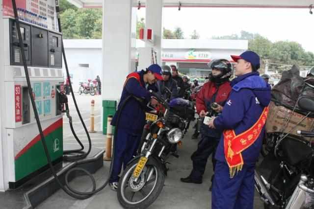 摩托車究竟是加95號(hào)油還是92號(hào)油，你加對(duì)了么？