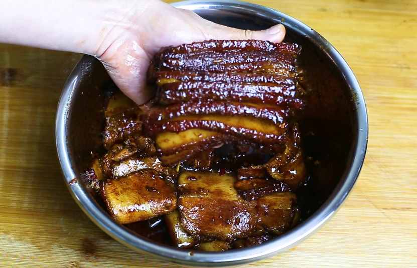 原來做扣肉也有訣竅，掌握這些技巧，好吃不油膩，光看圖片都想吃