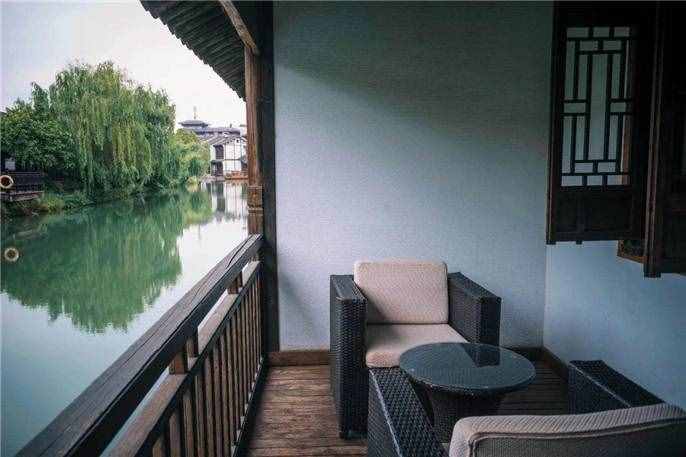 注意！去烏鎮(zhèn)旅游該如何解決住宿問題？住宿景區(qū)內(nèi)到底好不好？