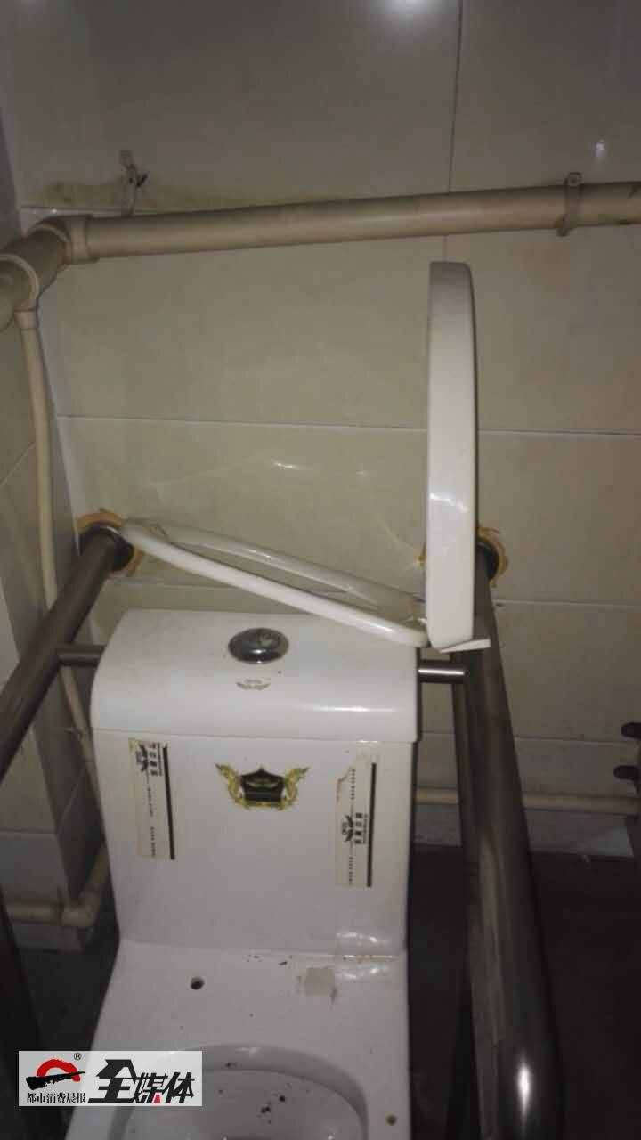 烏魯木齊部分公廁調(diào)查：東“殘”西“破”咋回事？