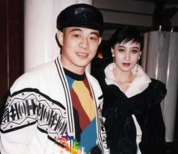 李連杰的紅顏知己，是無數(shù)人心中女神，48歲依舊未婚，她在等誰？