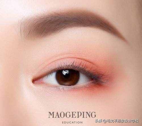 眼睛這樣妝，魅力多的不止一點(diǎn)點(diǎn)