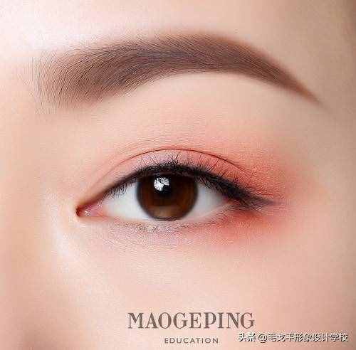 眼睛這樣妝，魅力多的不止一點(diǎn)點(diǎn)