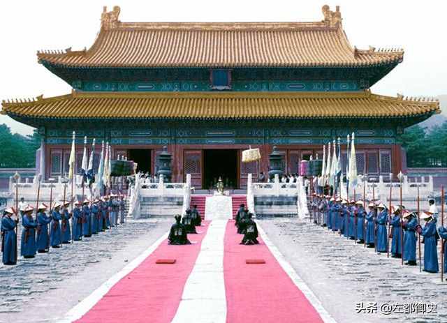 清代此官職位列九卿，但從品級(jí)、權(quán)力來看，卻是名不副實(shí)