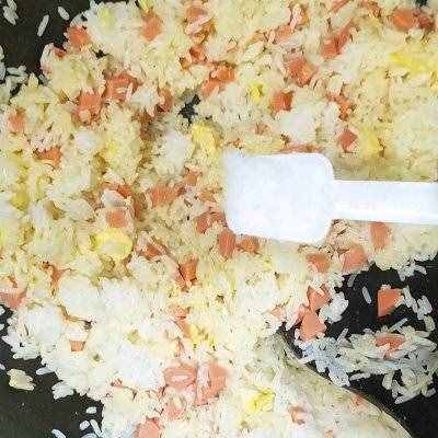 簡單易做蛋炒飯！全家人都愛