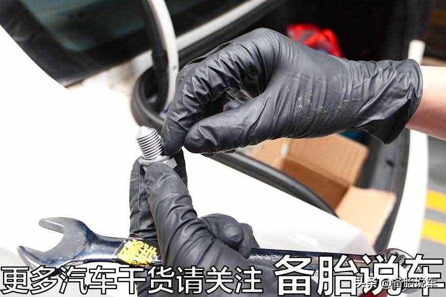幾分鐘學(xué)會如何自己更換機(jī)油，不用去4s店被坑，省錢還省心